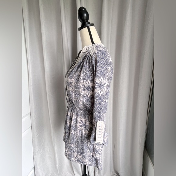 Romeo+Juliet Couture Paisley Romper - Picture 3 of 6